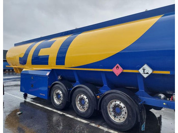 Полуприколка цистерна SCHWARZMÜLLER