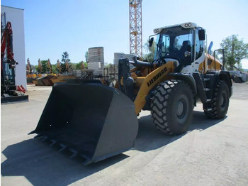 Натоварувач на тркала LIEBHERR L 526