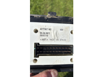Кабина и ентериер за Земјоделска машина AGCO Massey Ferguson MF 8450 8460 8480 Konsola Panel Sterowania WOM 4277367M2 3907423M91: слика 2