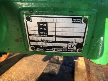 Оска и делови за Земјоделска машина John Deere APL 2035 ,ZF 4475405333 Obudowa Mostu John Deere: слика 3