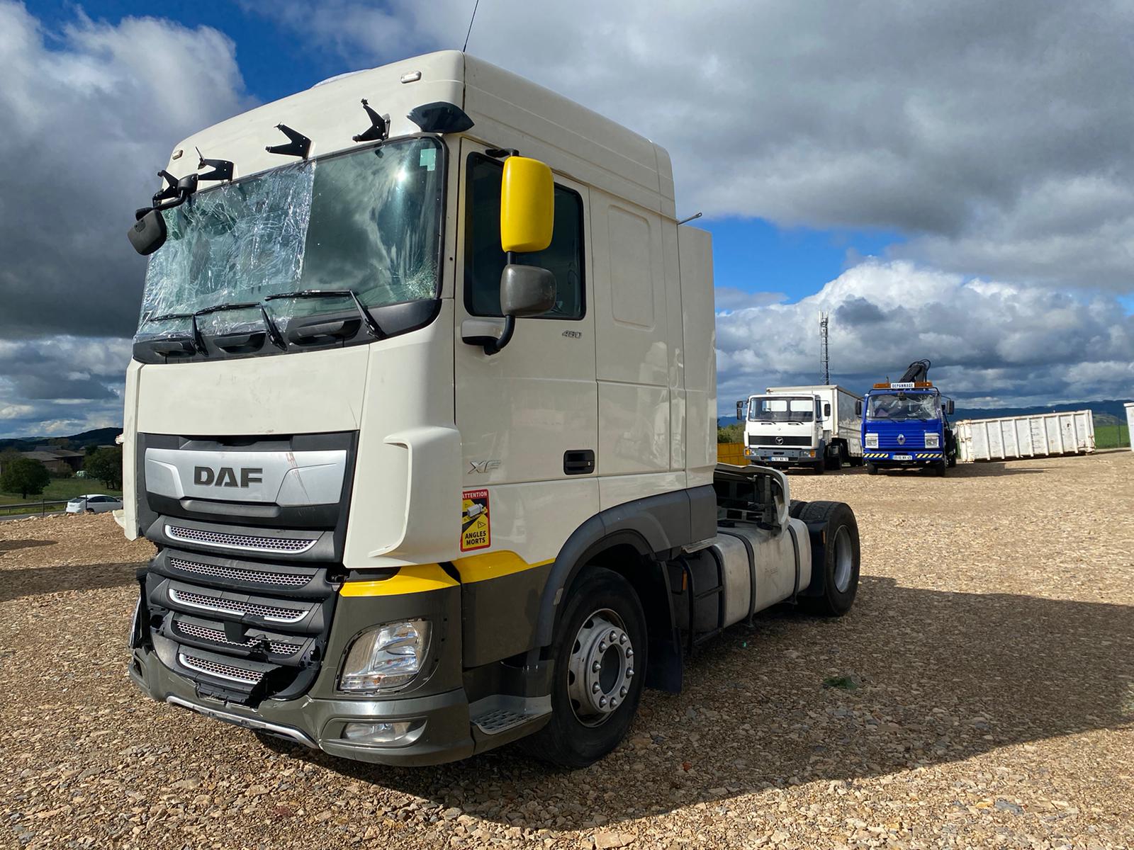 Камион влекач DAF XF 480