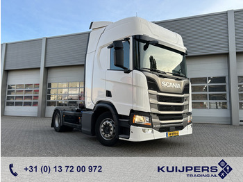 Камион влекач SCANIA R 450