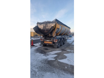 : фотографија на заглавието