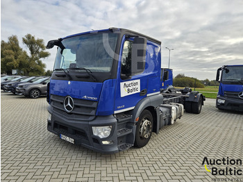 Камион со кабинска шасија MERCEDES-BENZ Actros 1843