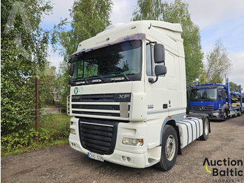 Камион влекач DAF XF 105 460