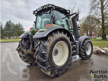 Трактор Valtra T235: слика 4
