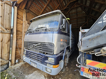 Камион со платформа VOLVO FH12
