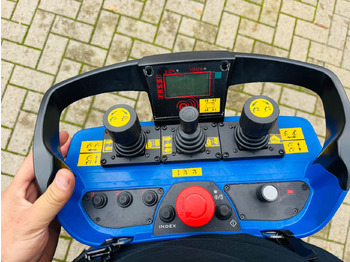 Камион влекач Volvo FH 500 8x4 Kran F820 RA2.27 Jib & Winde Sofort: слика 4