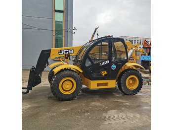 Телескопски ракувач JCB
