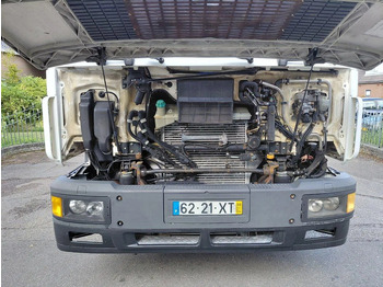 Камион влекач MAN 19.463 F2000 460 HP MANUAL ZF GEARBOX PERFECT CONDITION: слика 4 Камион влекач MAN 19.463 F2000 460 HP MANUAL ZF GEARBOX PERFECT CONDITION: слика 4