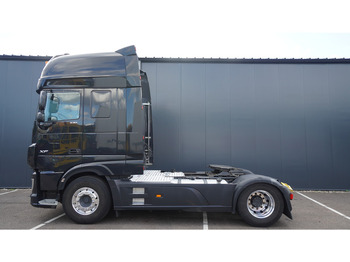 Камион влекач DAF XF 530