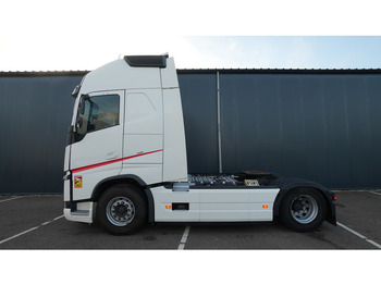 Камион влекач VOLVO FH 460