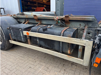 Камион со кука за подигање MAN 33.403 **BELGIAN TRUCK-FULL STEEL-MANUAL PUMP**: слика 4 Камион со кука за подигање MAN 33.403 **BELGIAN TRUCK-FULL STEEL-MANUAL PUMP**: слика 4