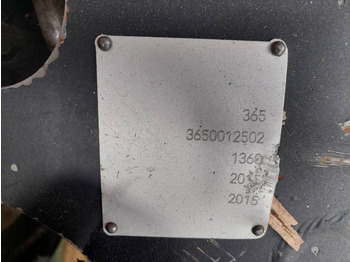 Секач на стебла Komatsu 365.1: слика 2