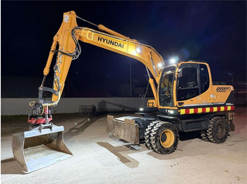 Багер на тркала HYUNDAI