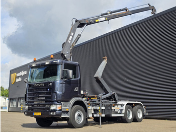 Камион со кука за подигање SCANIA R114