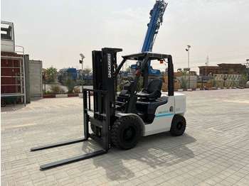 Дизел вилушкар UNICARRIERS