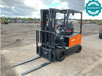 Електричен вилушкар DOOSAN