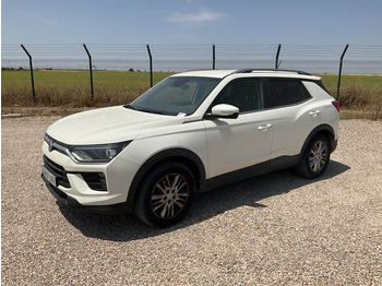 Автомобил