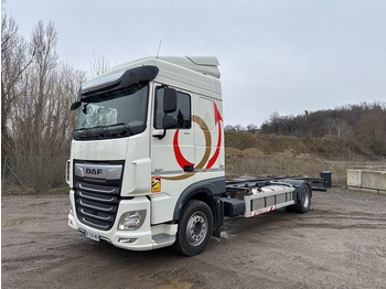 Транспортер на контејнер/ Камион со променливо тело DAF XF 450