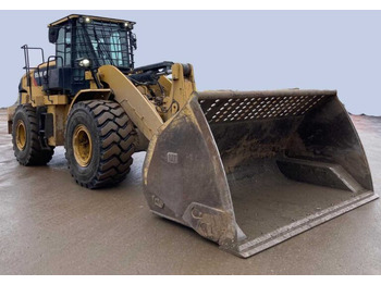 Натоварувач CATERPILLAR 950M