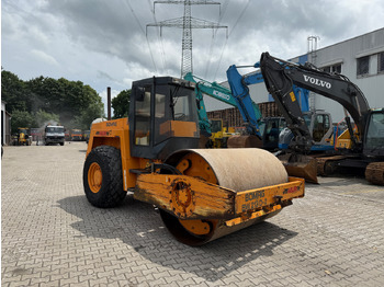 Компактор Bomag BW 213D-2 Walzenzug: слика 3 Компактор Bomag BW 213D-2 Walzenzug: слика 3