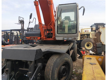 Багер на тркала HITACHI ZX160W