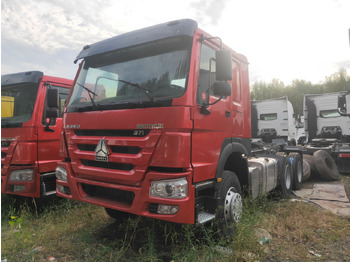 Камион влекач SINOTRUK HOWO