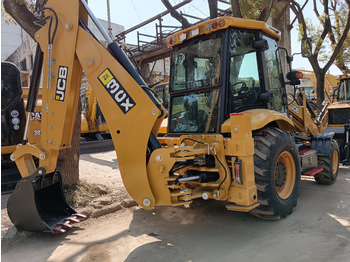 Ровокопач JCB 3CX