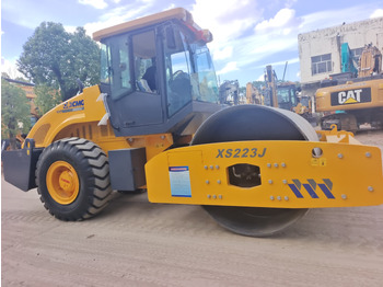 Ваљак за пат XCMG XS223J