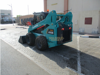 Нов Компактен натоварувач SUNWARD SWL4028 Skid Steer Loader: слика 4