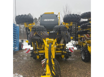 Семенска дупчалка BEDNAR