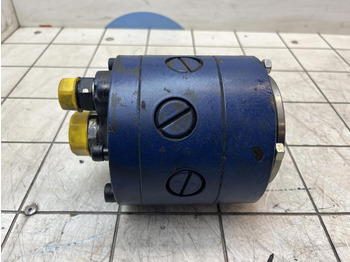 Хидраулична пумпа за Кран Liebherr LTM 1030-2 emergency steering pump: слика 2