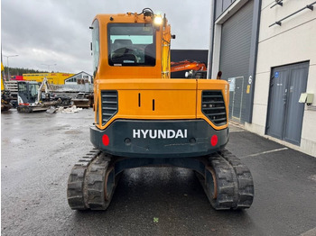 Мини багер Hyundai R80CR-9A PYÖRITTÄJÄLLÄ: слика 4