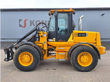 Натоварувач на тркала JCB