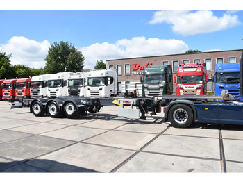 Транспортер на контејнер/ Полуприколка со променливо тело RENDERS