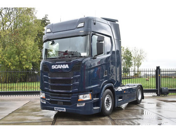 Камион влекач SCANIA S 450