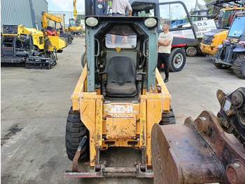 Компактен натоварувач Gehl 3935 3840 schranklader loader skid steer bobcat: слика 5