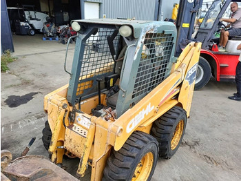 Компактен натоварувач Gehl 3935 3840 schranklader loader skid steer bobcat: слика 4