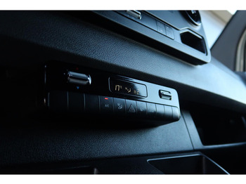 Товарно комбе Mercedes-Benz Sprinter 519 3.0 CDI L2H2 V6 AUT/ CAMERA/ 2X DEUR/ 1EIG/ CRUISE/ CLIMA/ TREKHAAK: слика 4