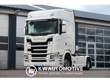 Камион влекач SCANIA S 450