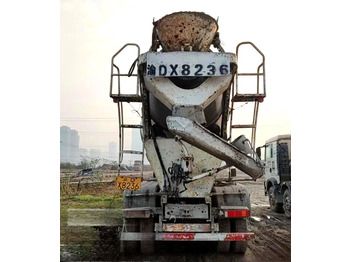 Камион миксер за бетон XCMG Official Second Hand Diesel Concrete Mixer Truck G4804B 12m³ Cement Mixer Truck Price: слика 4