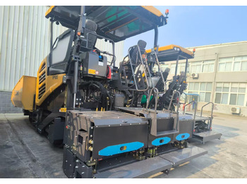 Асфалтен поплочувач XCMG official used asphalt paver RP905IV Concrete machine: слика 5
