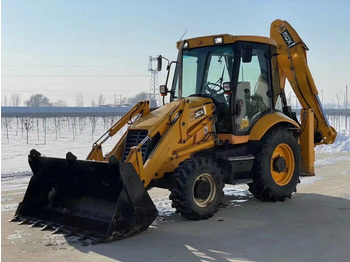 Ровокопач JCB 3CX