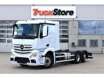 Камион со кабинска шасија MERCEDES-BENZ Actros 2543