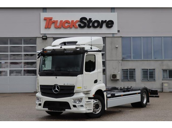 Камион со кабинска шасија MERCEDES-BENZ eActros