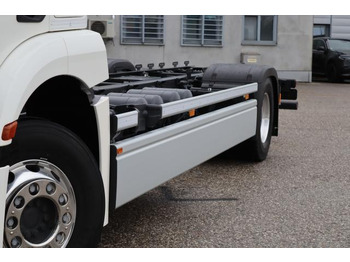 Камион со кабинска шасија Mercedes-Benz eActros 300 L: слика 3