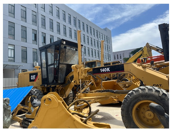 Порамнувач CATERPILLAR 140K