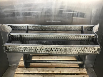 Кабина и ентериер LIEBHERR