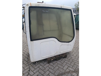 Кабина и ентериер LIEBHERR